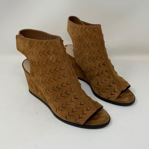 Via Spiga platform sandals! New!